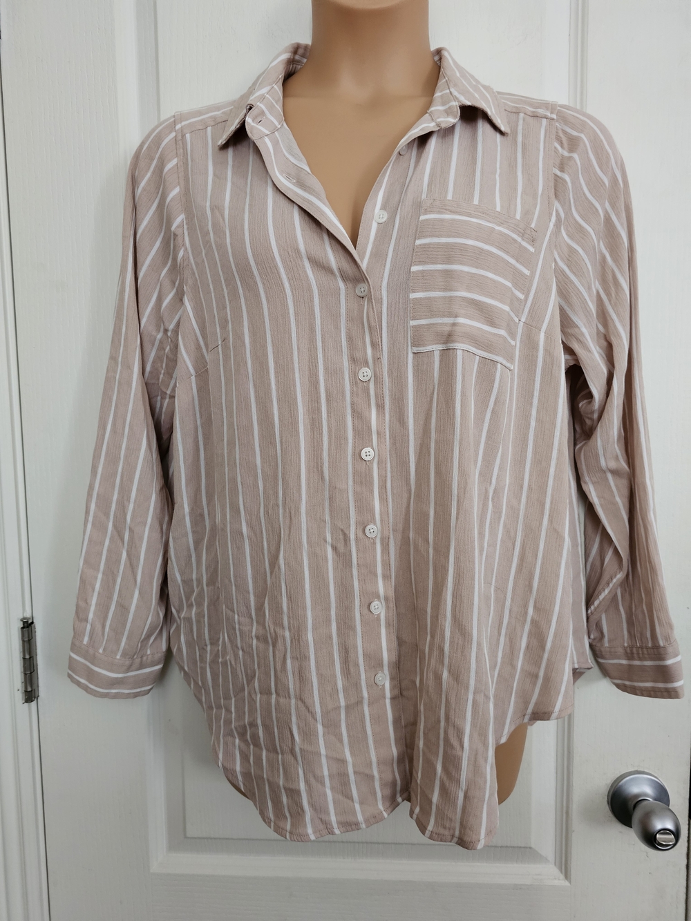 Torrid Sz 1 Beige and White Striped Button-Down Shirt